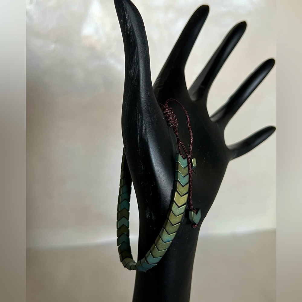 Arrow Design Hematite Bracelet